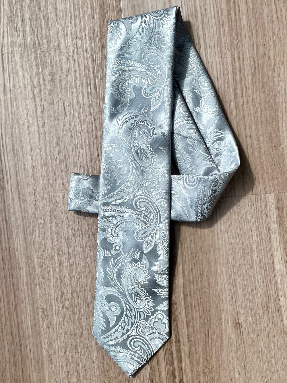 Stacy Adams Men’s Necktie Silver/Gray Shiny & Matte Paisley Pattern Handmade Tie
